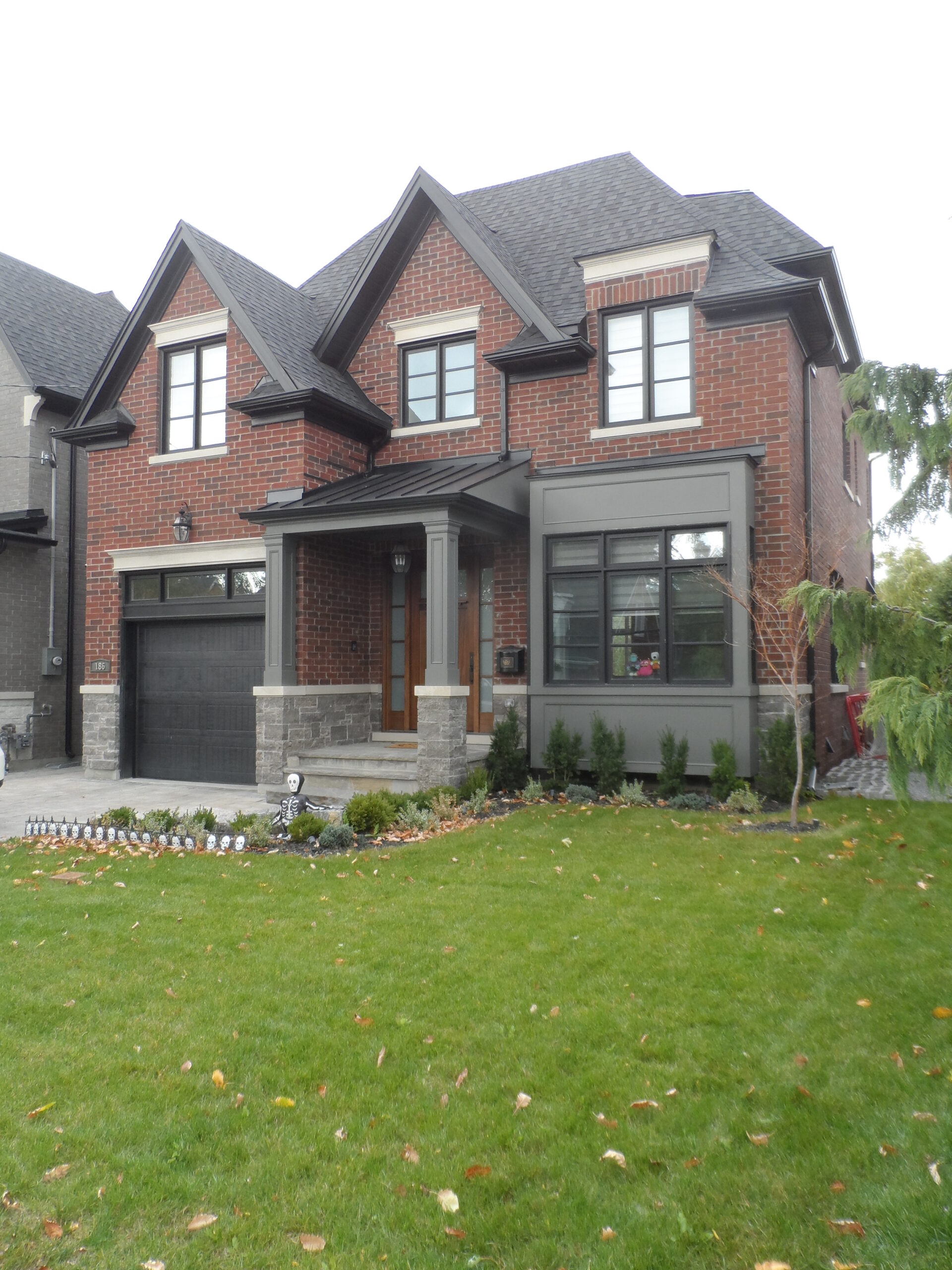 Avondale Ave, Toronto